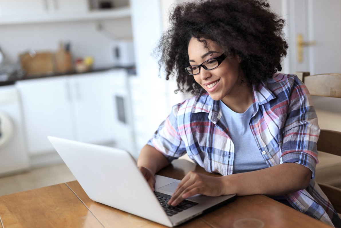 Use of AI in Undergraduate Decision-Making